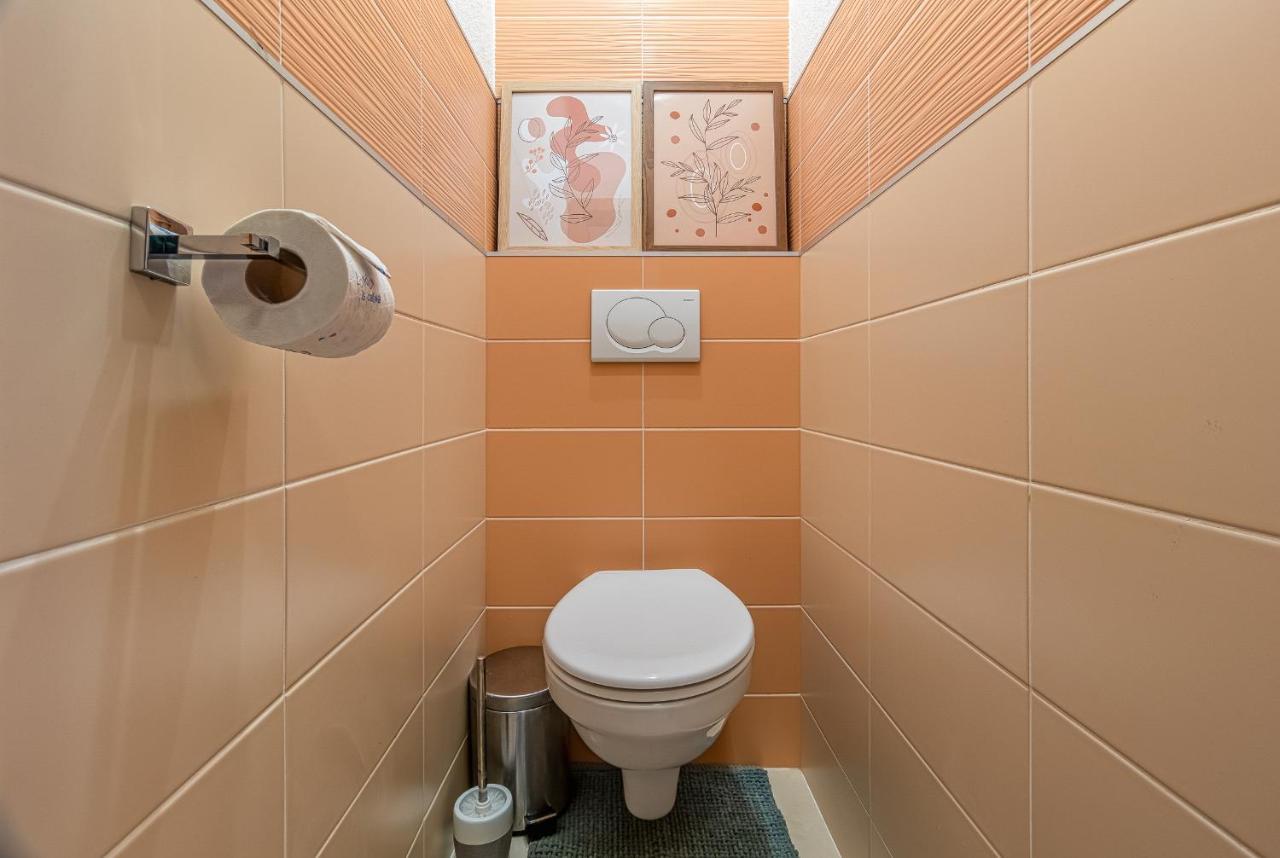 Cosy Flat Close To Central Братислава Экстерьер фото